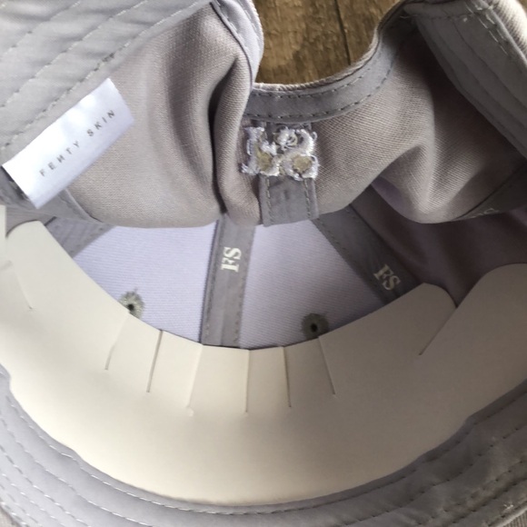 Fenty Skin Gray Lilac Baseball Cap NWOT - Picture 6 of 6